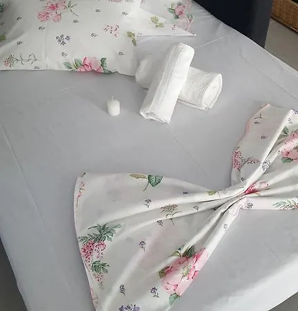 Stella's * Naousa